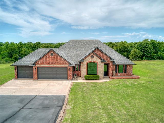 4007 Kitty Hawk Drive, Blanchard, OK 73010