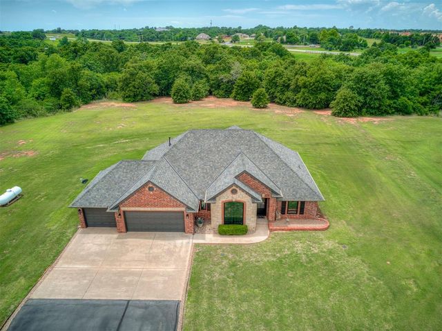 4007 Kitty Hawk Drive, Blanchard, OK 73010