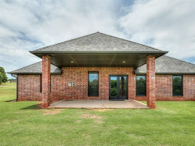 4007 Kitty Hawk Drive, Blanchard, OK 73010