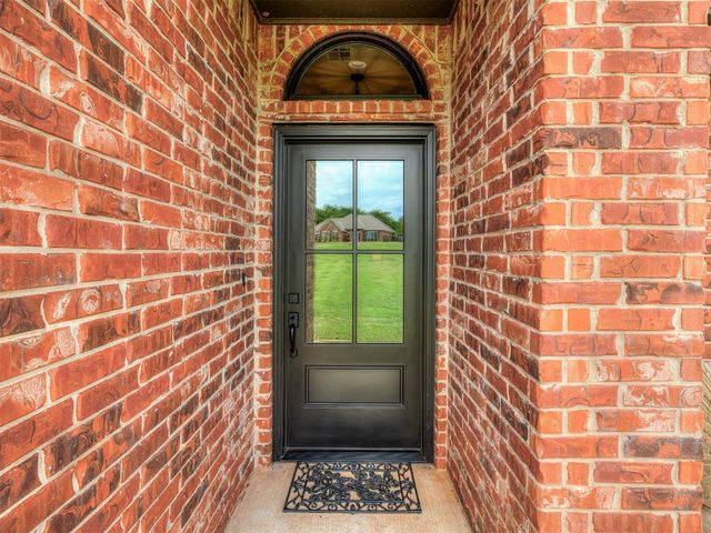 4007 Kitty Hawk Drive, Blanchard, OK 73010