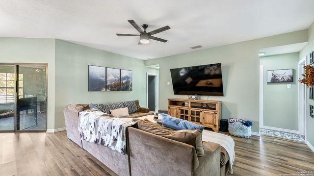 7935 Sonny Rdg, San Antonio, TX 78244