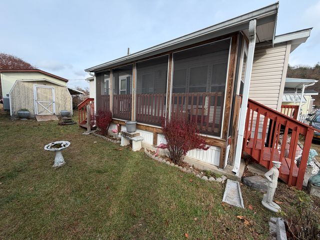 16 3rd Street, Beacon Falls, CT 06403