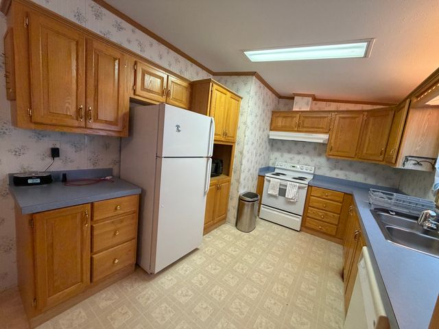 16 3rd Street, Beacon Falls, CT 06403