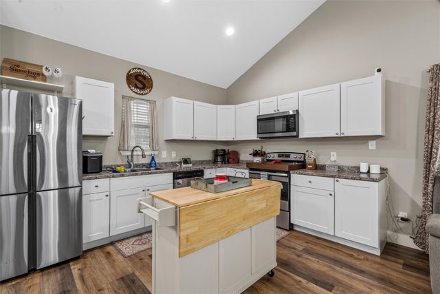 106 Moore Street, Itasca, TX 76055