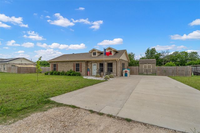 106 Moore Street, Itasca, TX 76055