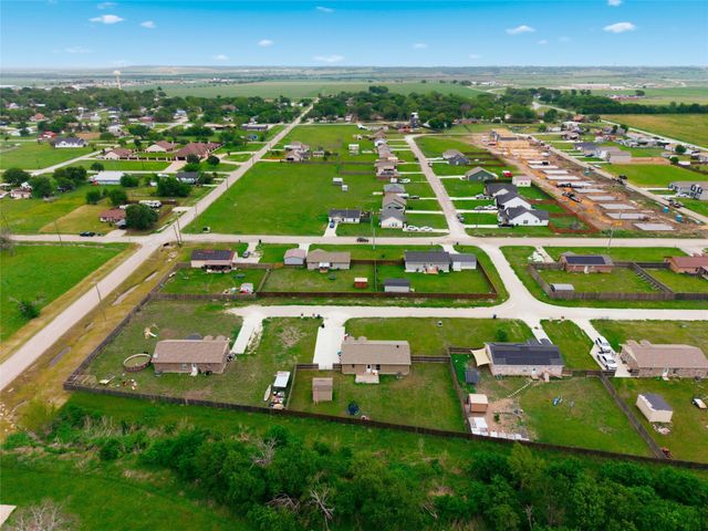 106 Moore Street, Itasca, TX 76055