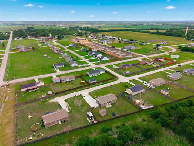 106 Moore Street, Itasca, TX 76055