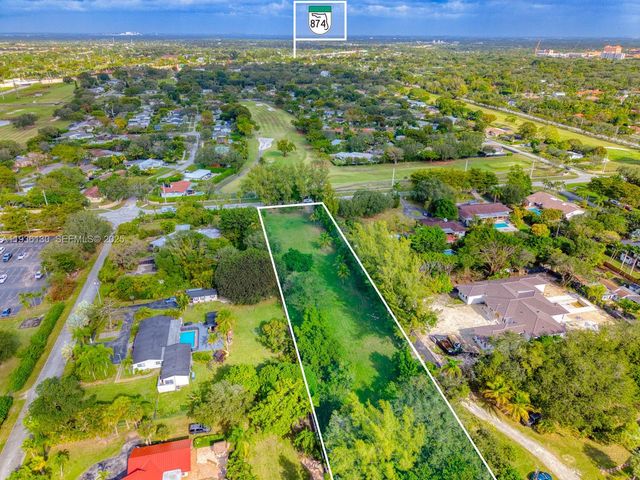 9840 SW 104th St, Miami, FL 33176