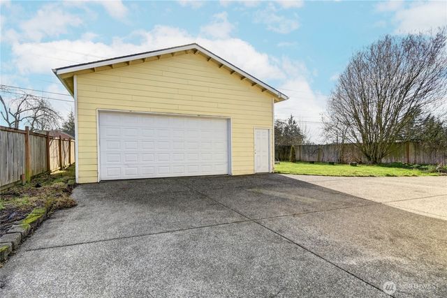 6406 64th Place NE, Marysville, WA 98270