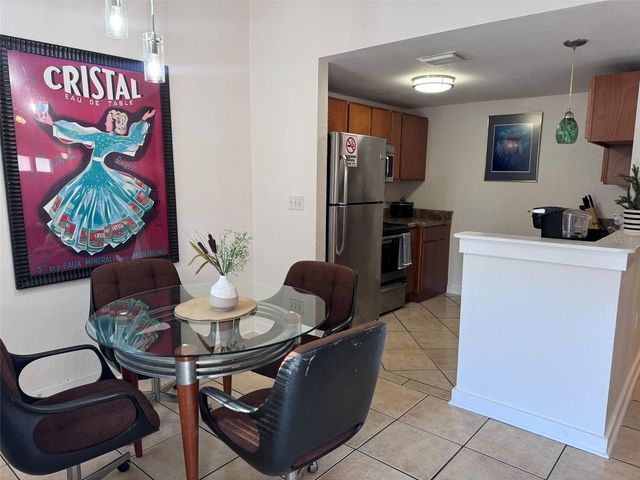 5810 N SUWANEE AVENUE, Tampa, FL 33604