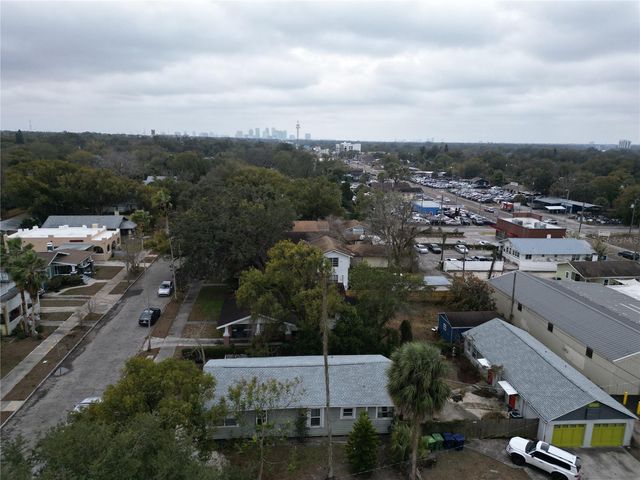 5810 N SUWANEE AVENUE, Tampa, FL 33604