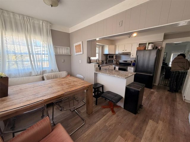 5810 N SUWANEE AVENUE, Tampa, FL 33604