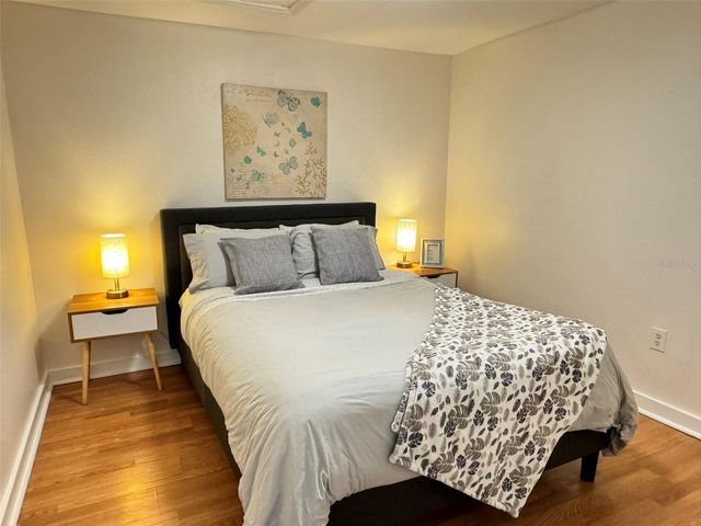 5810 N SUWANEE AVENUE, Tampa, FL 33604