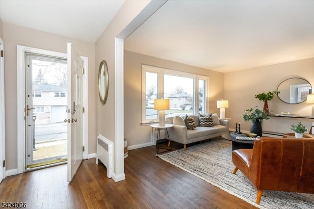 34 Skyview Rd, Bloomfield Twp., NJ 07003