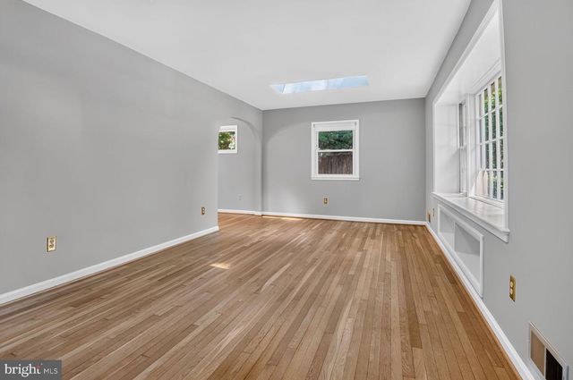 2542 HILLSMAN ST, Falls Church, VA 22043