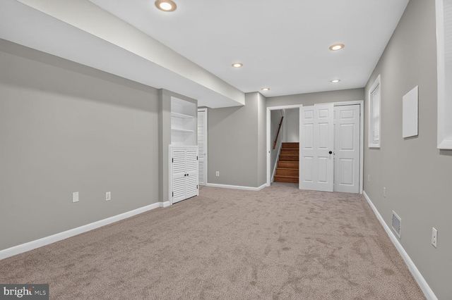 2542 HILLSMAN ST, Falls Church, VA 22043