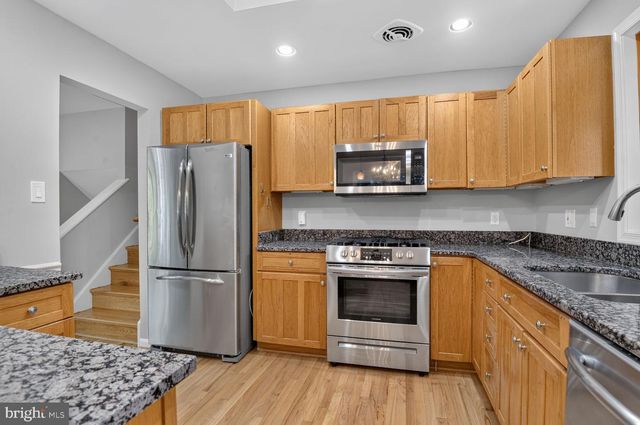 2542 HILLSMAN ST, Falls Church, VA 22043