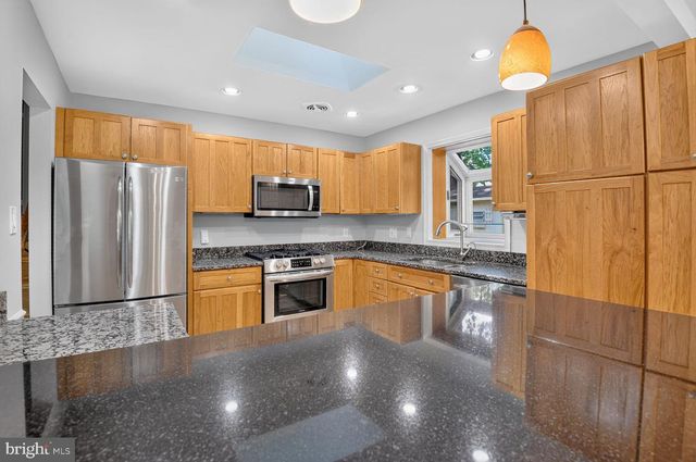 2542 HILLSMAN ST, Falls Church, VA 22043