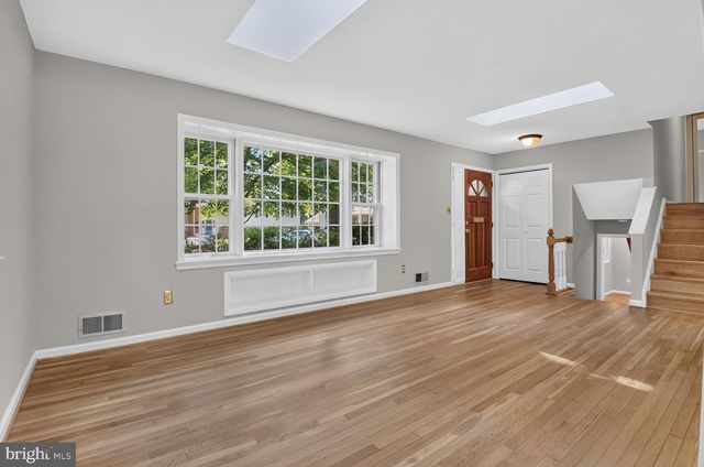 2542 HILLSMAN ST, Falls Church, VA 22043