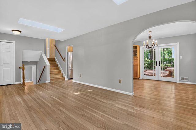 2542 HILLSMAN ST, Falls Church, VA 22043