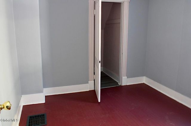 22 Eagle Street, Gloversville, NY 12078