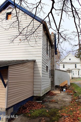 22 Eagle Street, Gloversville, NY 12078