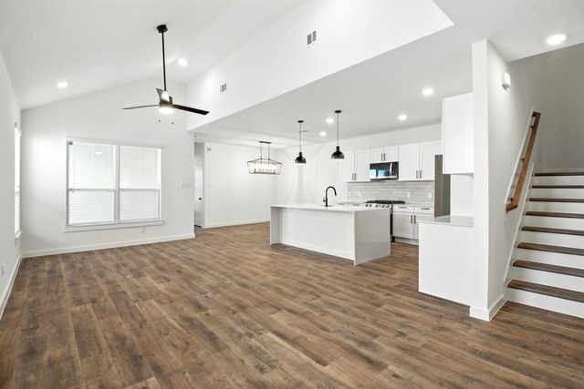 1801 N Peach Creek Drive, Dayton, TX 77535