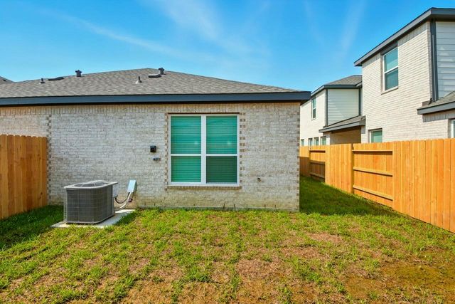 1801 N Peach Creek Drive, Dayton, TX 77535