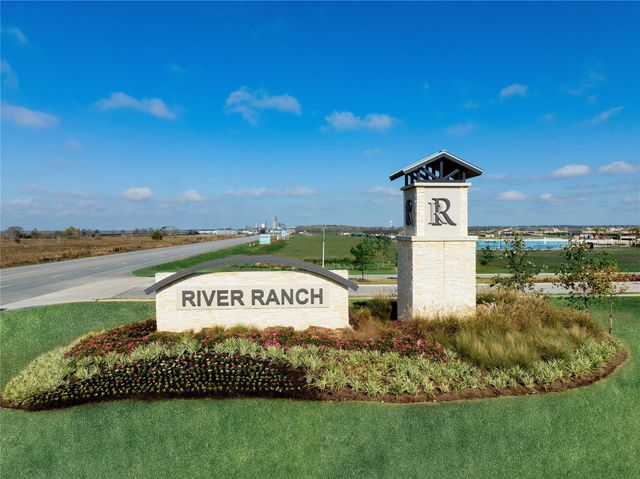 1801 N Peach Creek Drive, Dayton, TX 77535