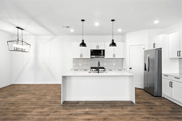 1801 N Peach Creek Drive, Dayton, TX 77535