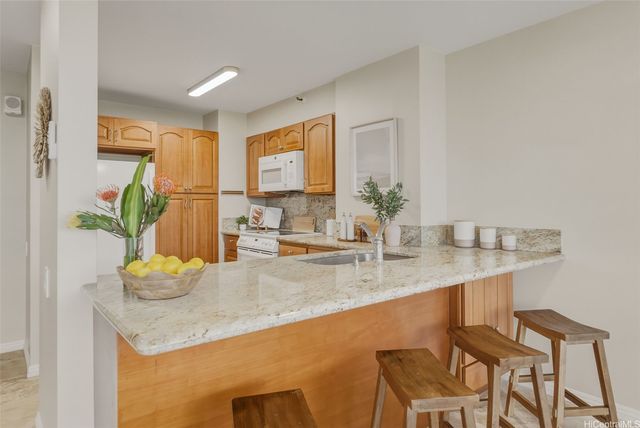 322 Aoloa Street 505, Kailua, HI 96734