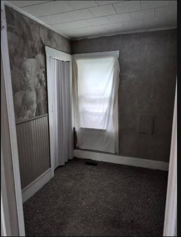 615 Freeman Avenue, Flint, MI 48507