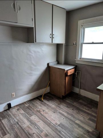 615 Freeman Avenue, Flint, MI 48507