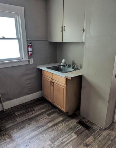 615 Freeman Avenue, Flint, MI 48507