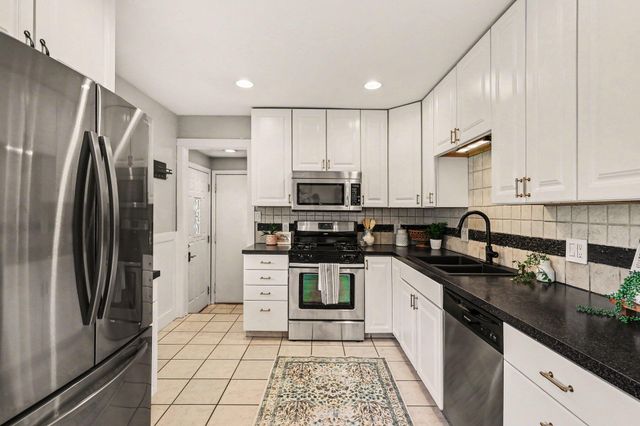 7407 Glendora Avenue, Jenison, MI 49428