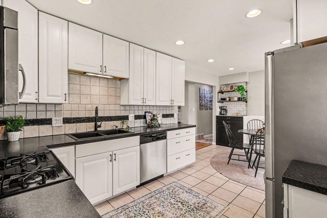 7407 Glendora Avenue, Jenison, MI 49428