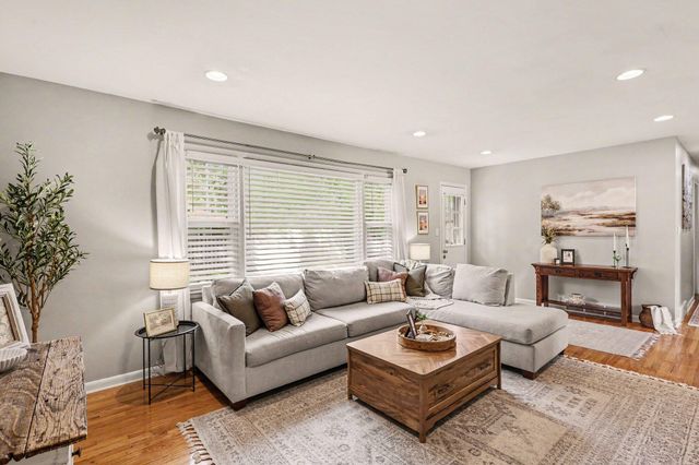 7407 Glendora Avenue, Jenison, MI 49428