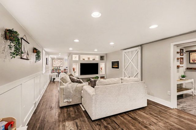 7407 Glendora Avenue, Jenison, MI 49428