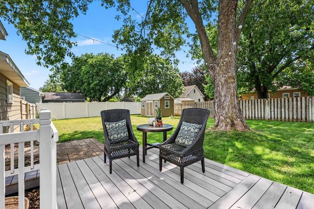 7407 Glendora Avenue, Jenison, MI 49428