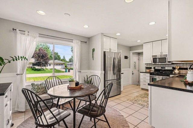 7407 Glendora Avenue, Jenison, MI 49428