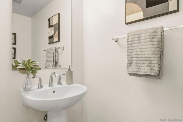 827 Blackstone, San Marcos, CA 92078