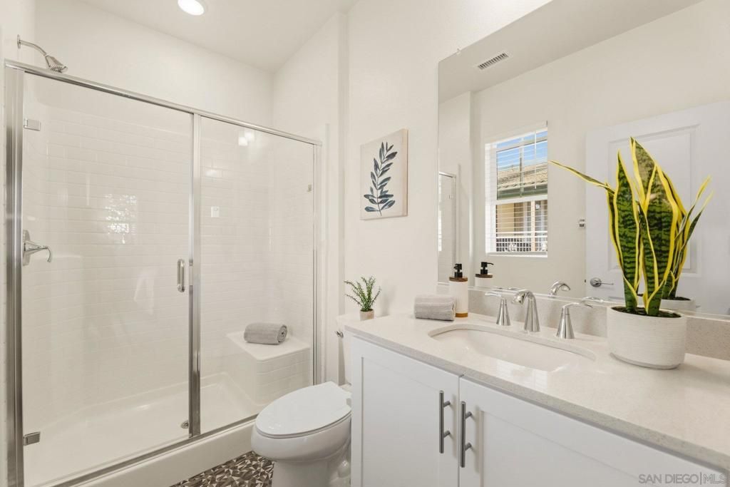 Image 19 of property listing at 827 Blackstone, San Marcos, CA 92078