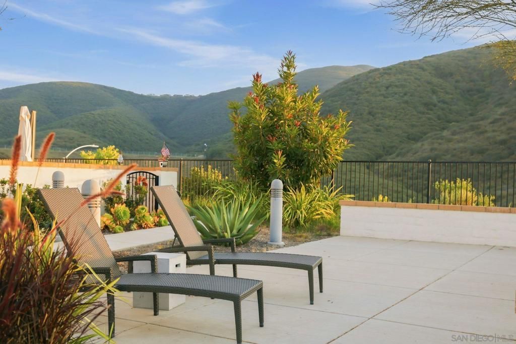 Image 32 of property listing at 827 Blackstone, San Marcos, CA 92078
