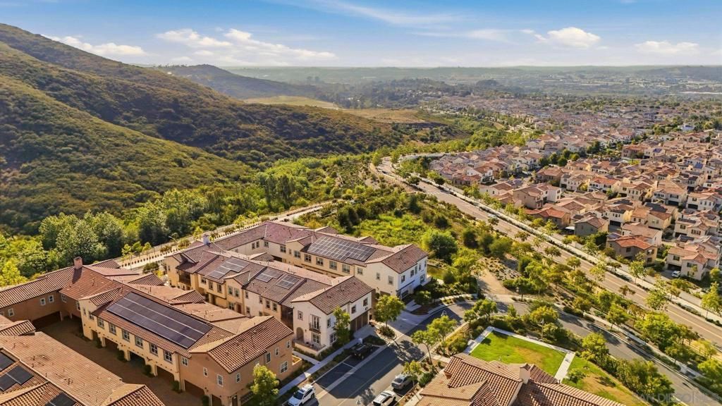 Image 34 of property listing at 827 Blackstone, San Marcos, CA 92078