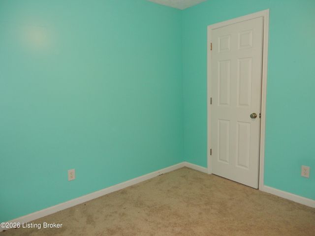 11322 Top Walnut Loop, Louisville, KY 40229