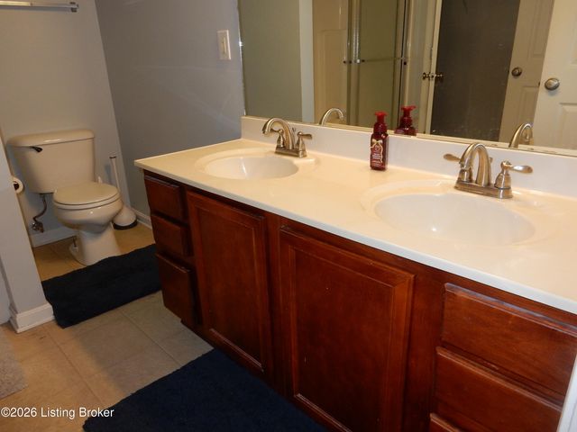11322 Top Walnut Loop, Louisville, KY 40229