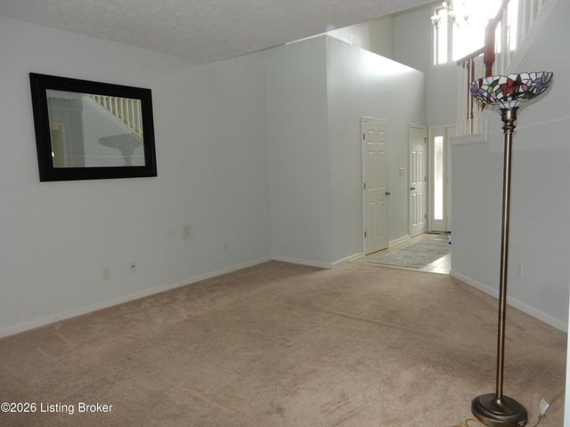 11322 Top Walnut Loop, Louisville, KY 40229