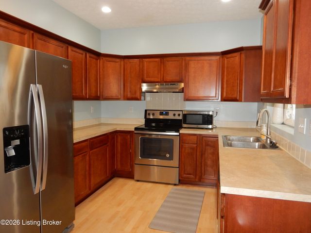 11322 Top Walnut Loop, Louisville, KY 40229