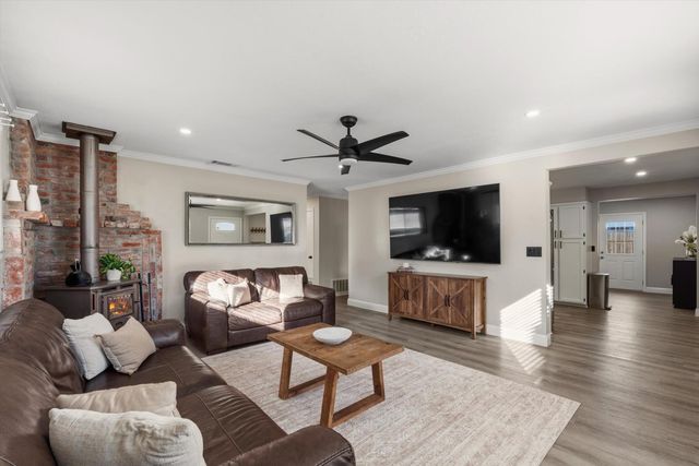 8659 Blythe Ave, Orangevale, CA 95662