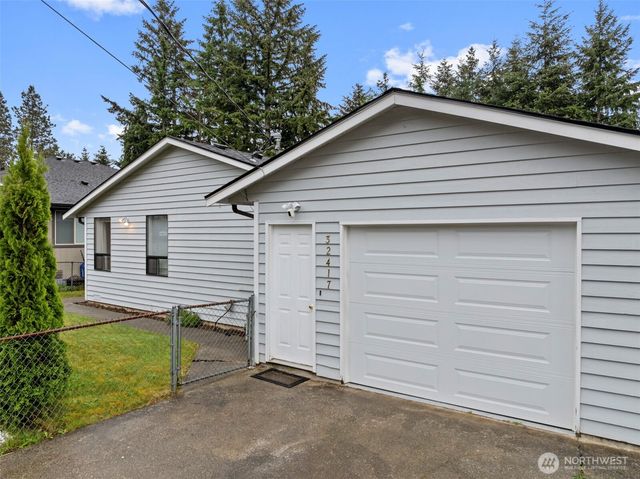 32417 2nd Avenue, Black Diamond, WA 98010